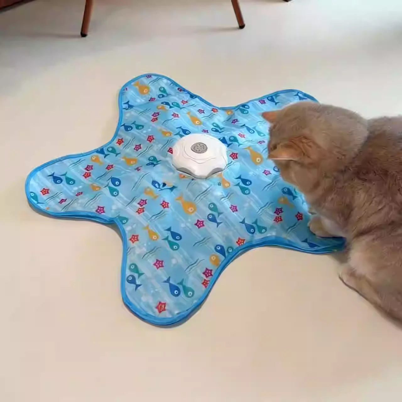 Electric Rotating Cat Toy — Auto Spinning Feather Wand Turntable